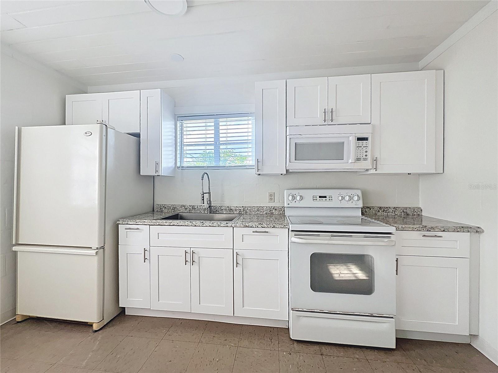 FRESCO PARK - Residential Lease