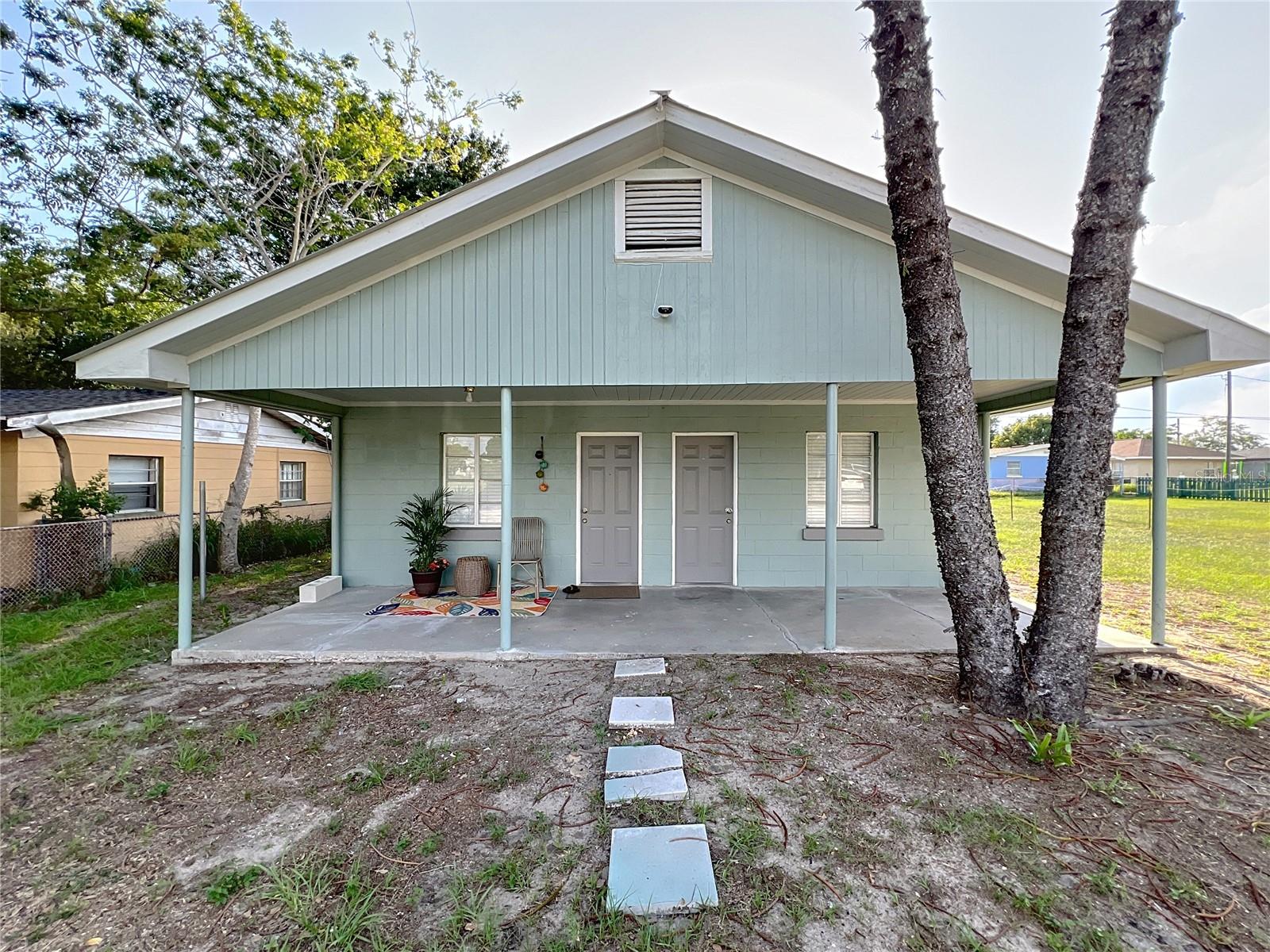 Welcome home to this charming 1 bedroom, 1 bathroom duplex for rent in the heart of Lake Wales, FL. Nestled in a tranquil neighborhood, this cozy residence offers a perfect blend of comfort and convenience. This rental opportunity presents a wonderful chance to experience the best of Lake Wales living. Don't miss the chance to make this property your new home sweet home. Contact us to schedule a viewing and make this cozy residence yours today!