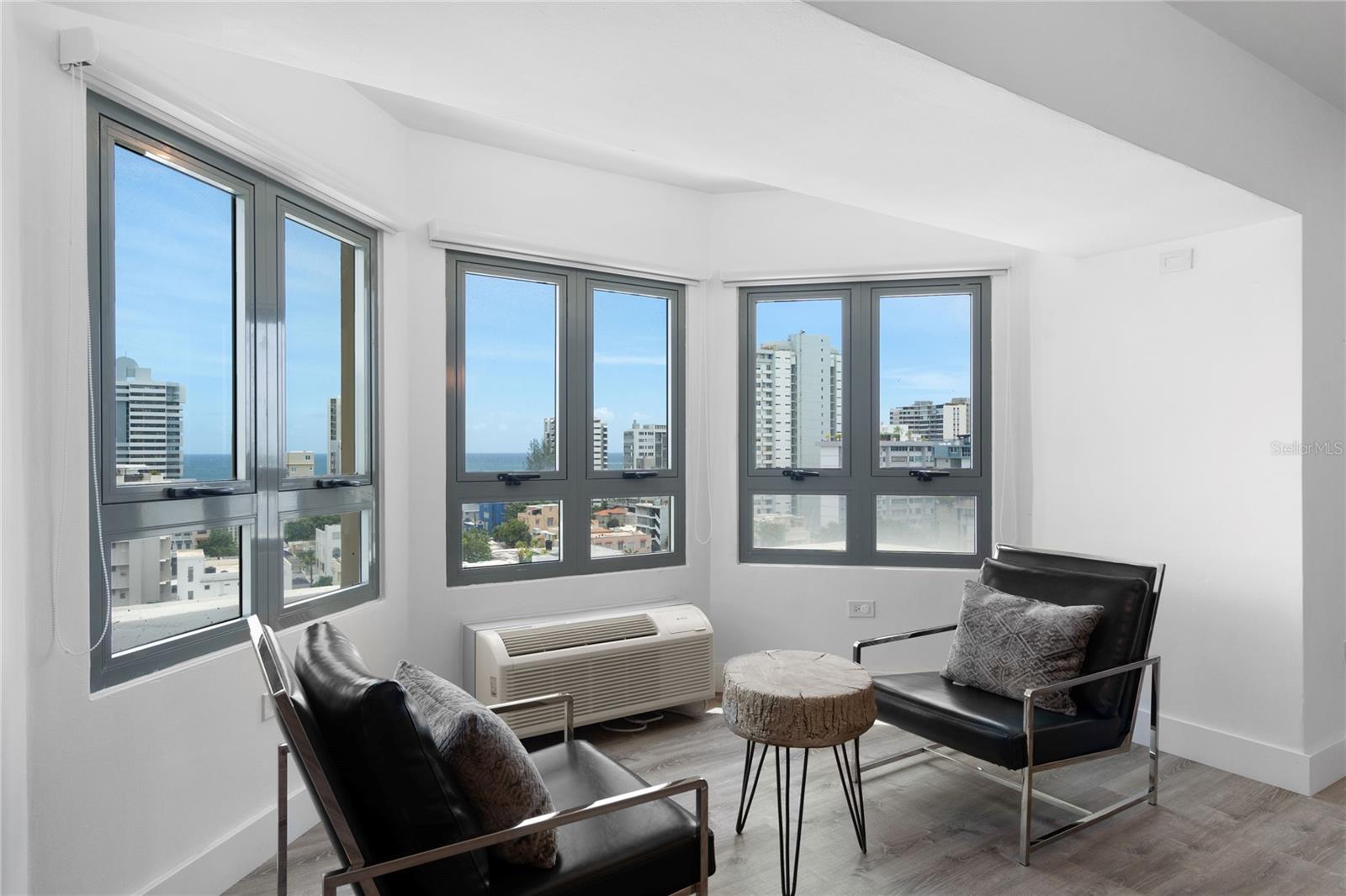 CONDOMINIO GALLERY PLAZA - Residential