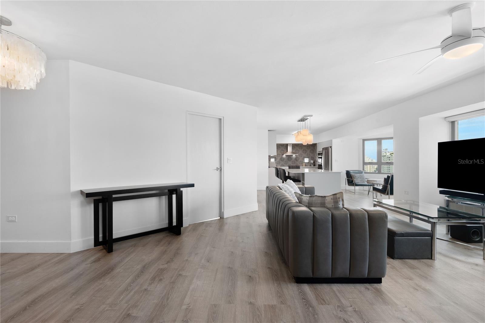 CONDOMINIO GALLERY PLAZA - Residential