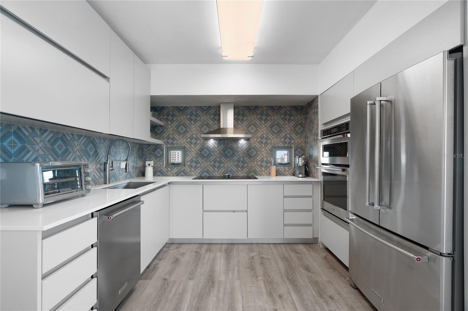CONDOMINIO GALLERY PLAZA - Residential