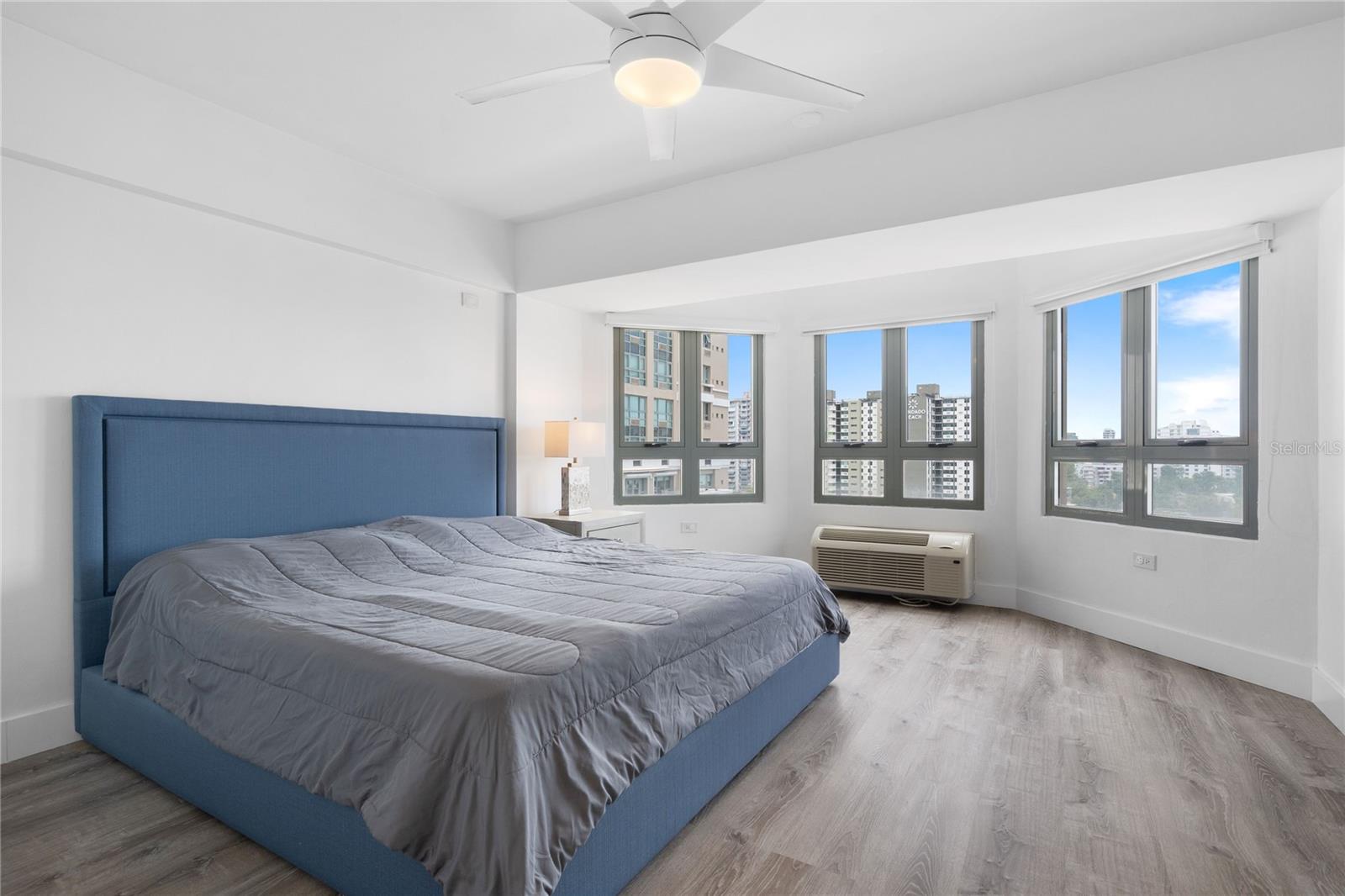 CONDOMINIO GALLERY PLAZA - Residential