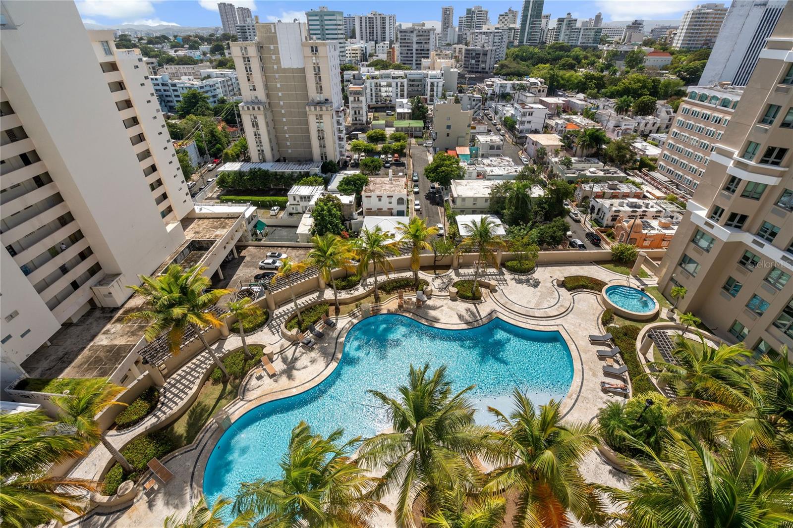 CONDOMINIO GALLERY PLAZA - Residential