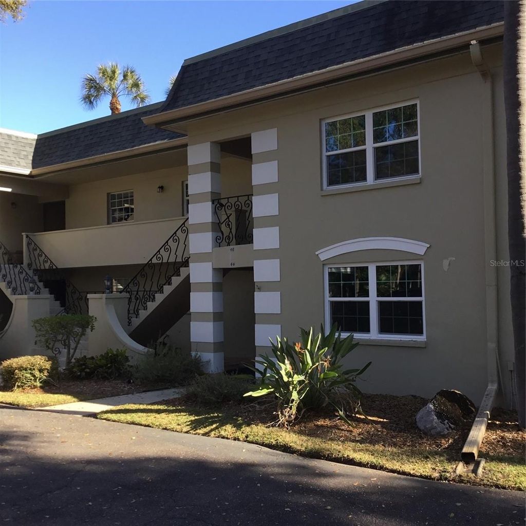 Photo of 44 Country Club Drive #44, Largo, FL 33771 (MLS # TB8471341)