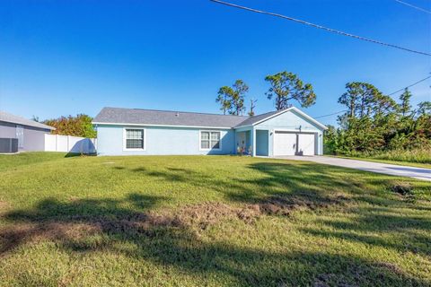 A home in PORT CHARLOTTE