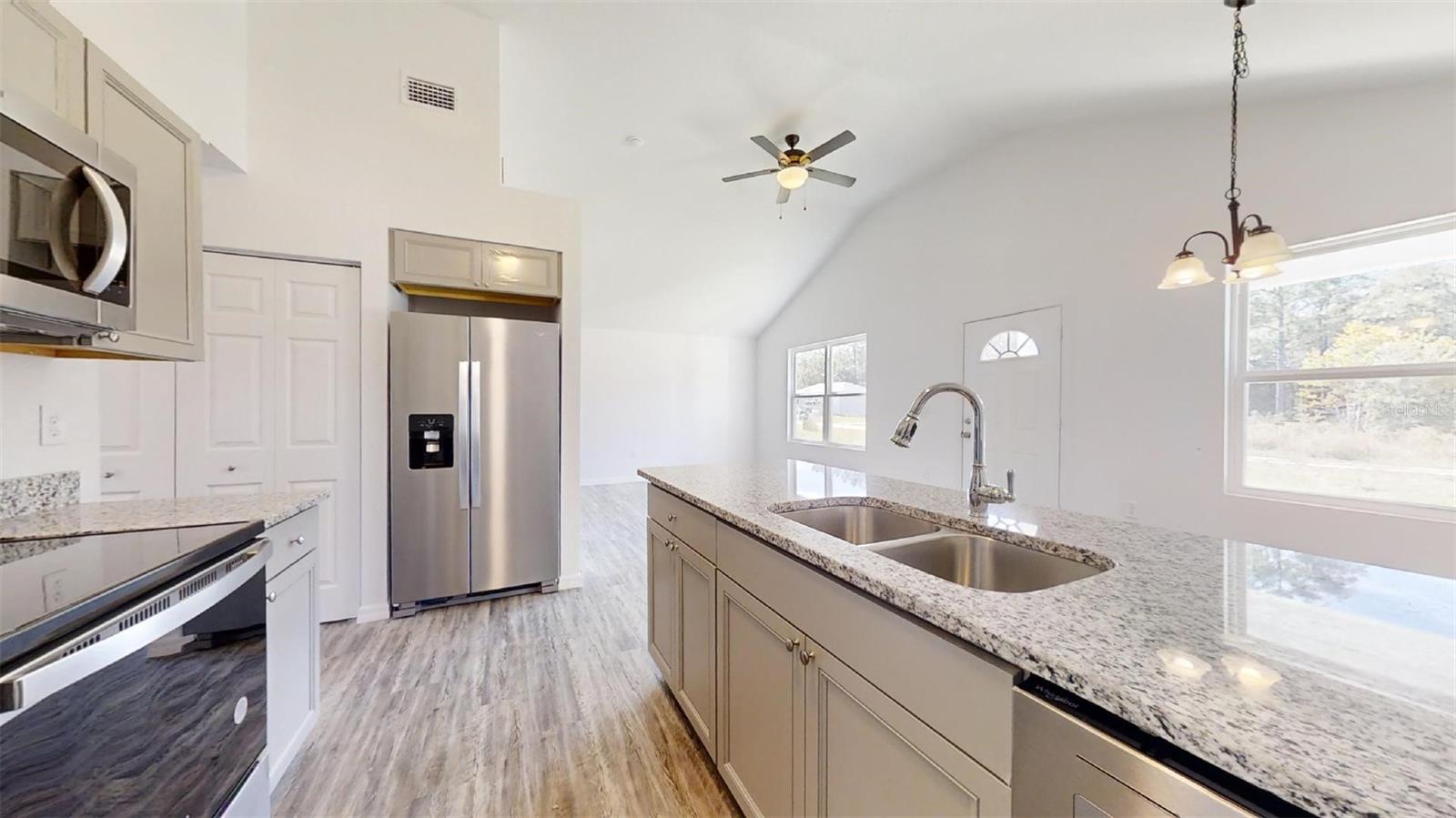 BELLEVIEW HEIGHTS ESTATES - Residential