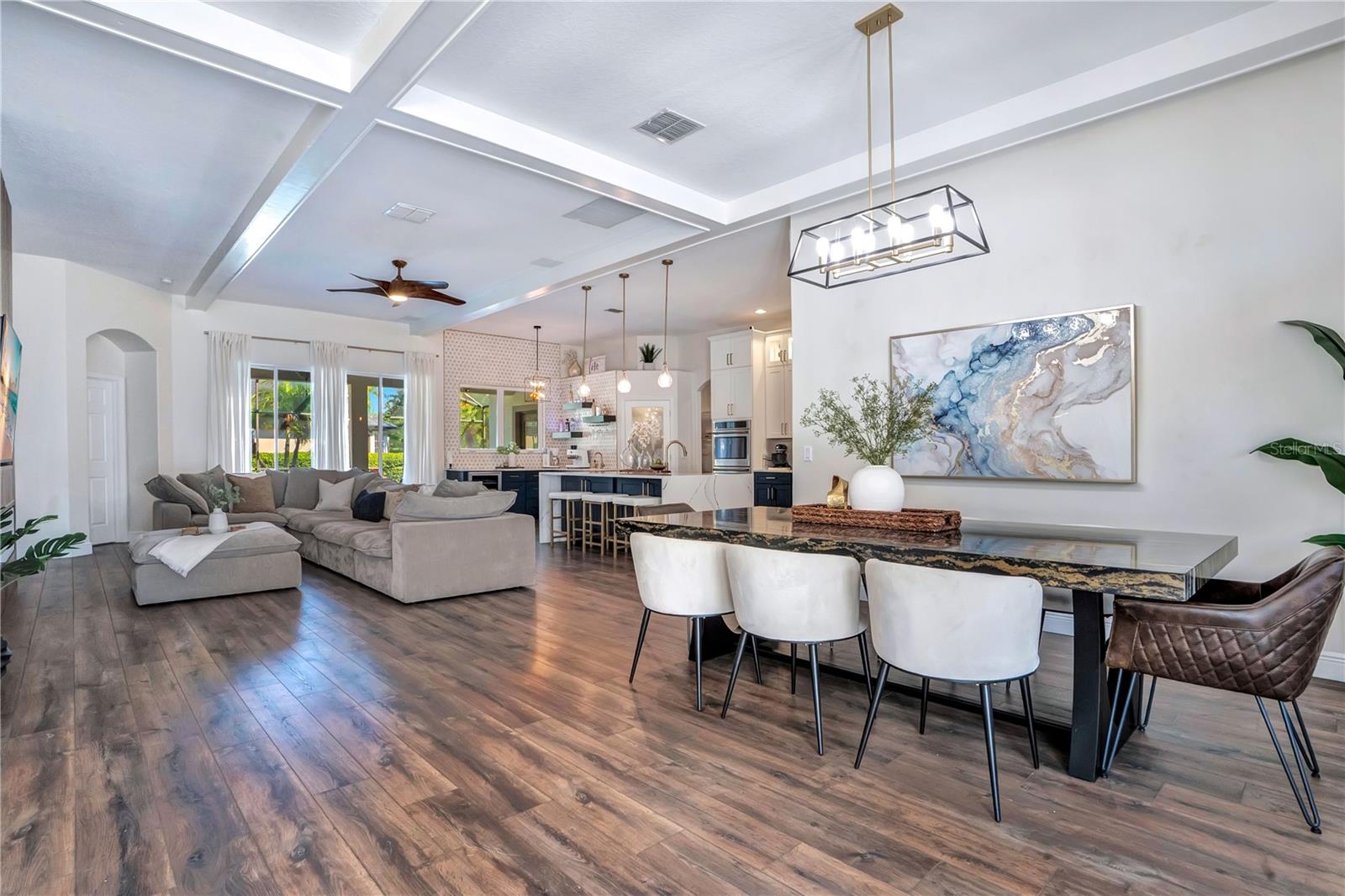 5033 COVEVIEW COURT