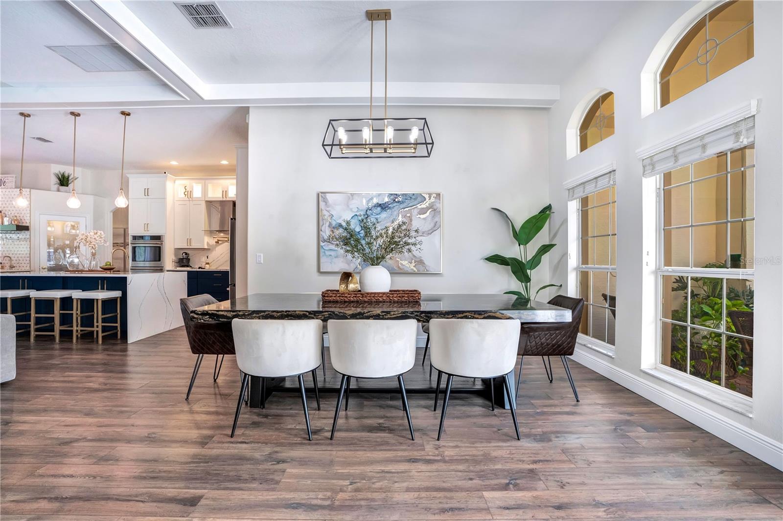 5033 COVEVIEW COURT