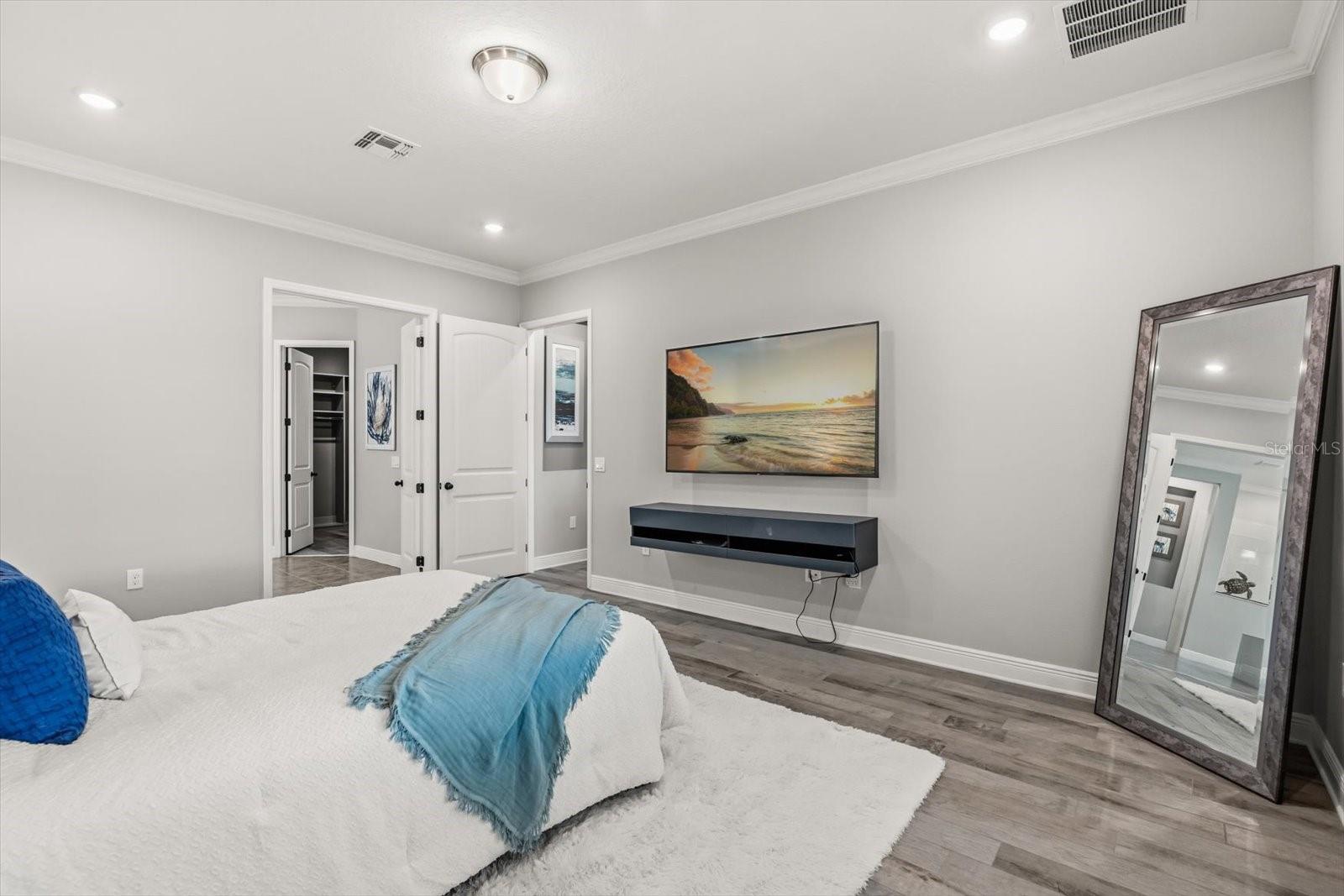 WATERS EDGE AT HAWKS CREST - Residential