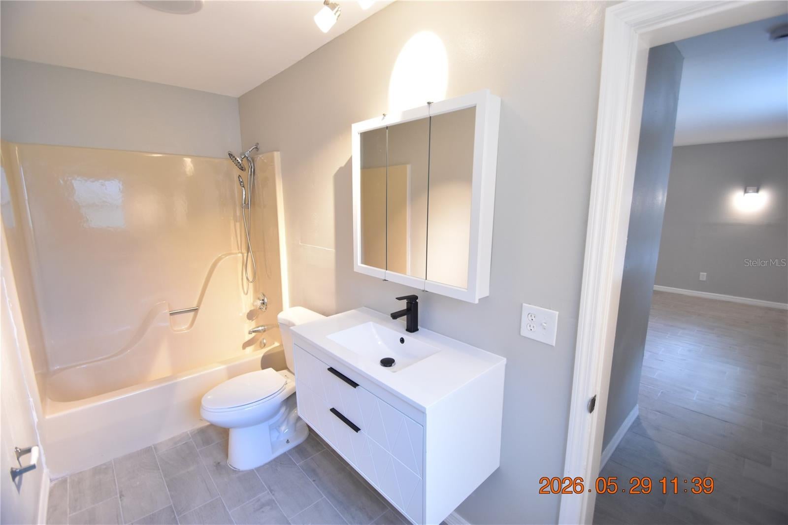 INDIAN SPGS UNIT 01 - Residential Lease