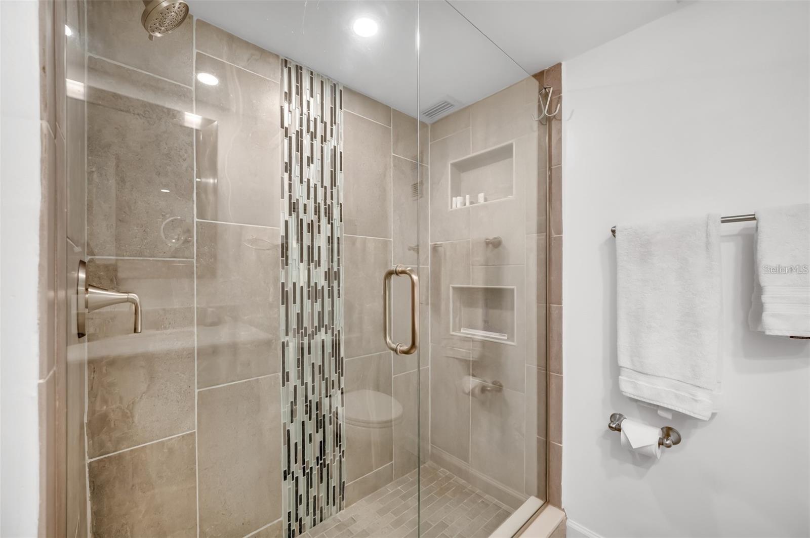 LANDMARK TOWERS - Residential Lease