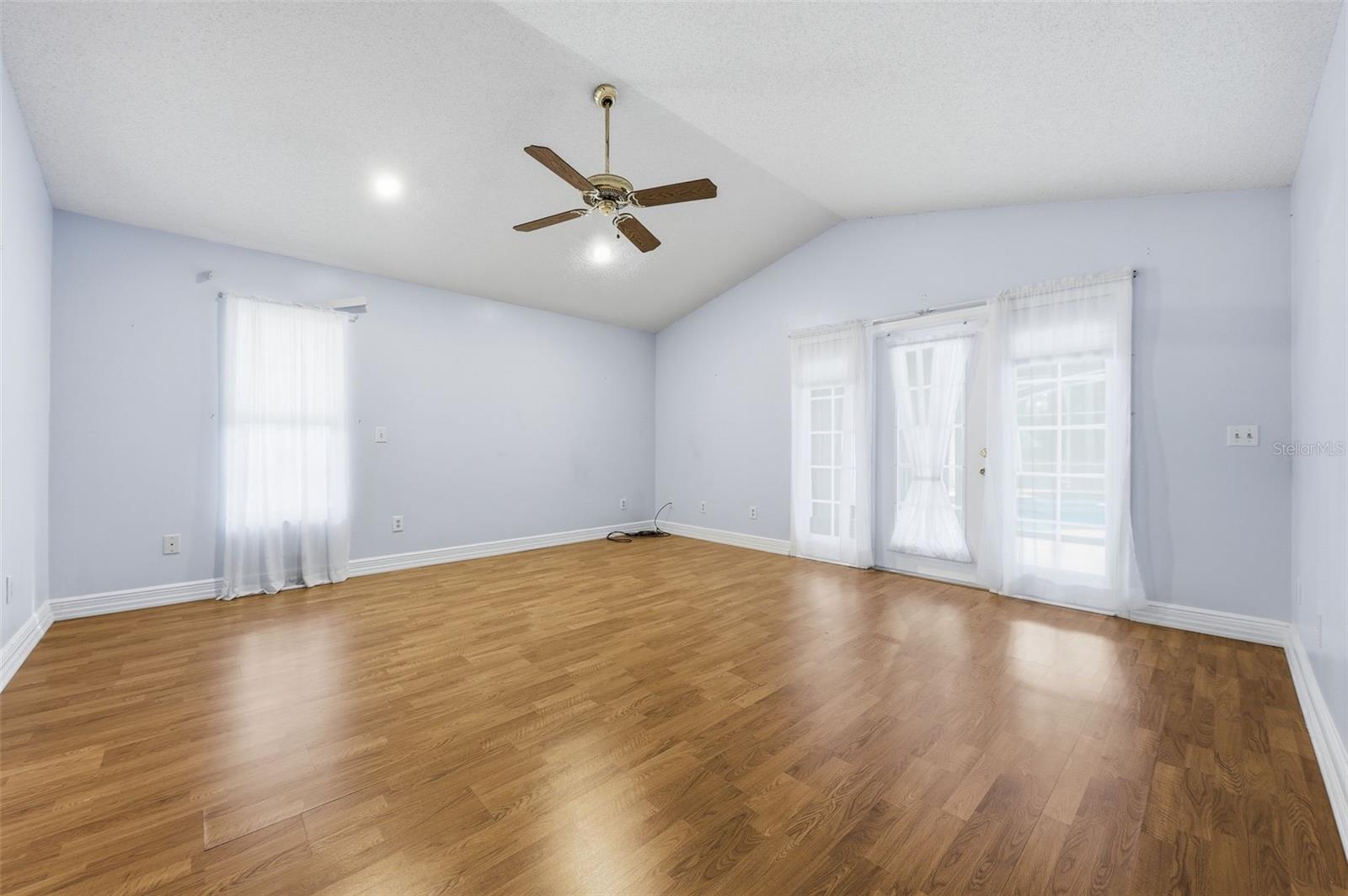 CROWN POINT WOODS PH 02 - Residential