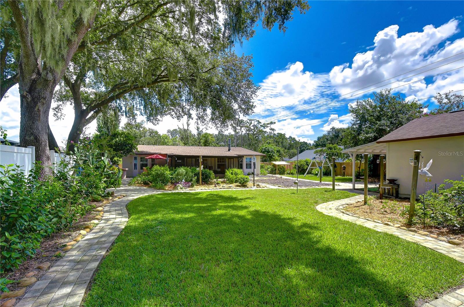 3917 KING DRIVE