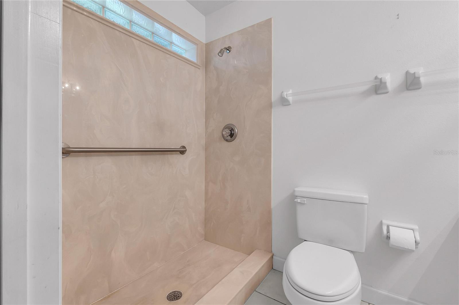 TUCKAWAY LAKE ESTATES - Residential