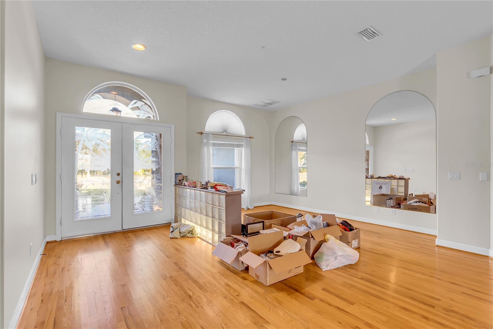 TUCKAWAY LAKE ESTATES - Residential