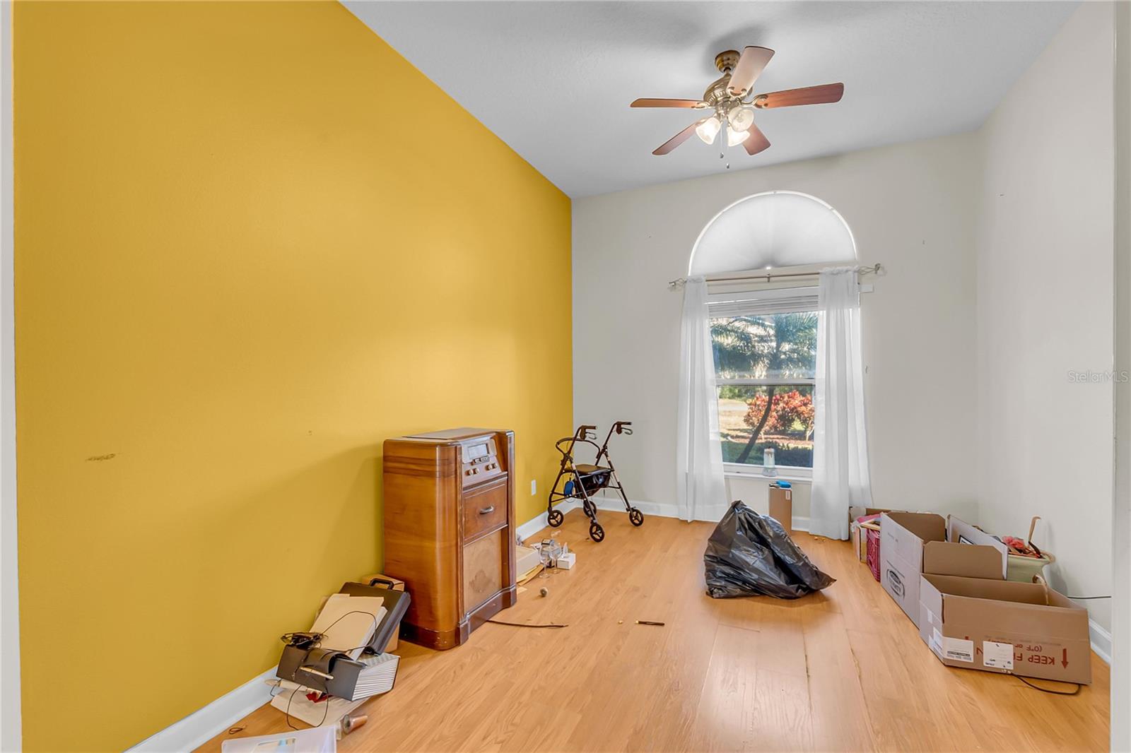 TUCKAWAY LAKE ESTATES - Residential