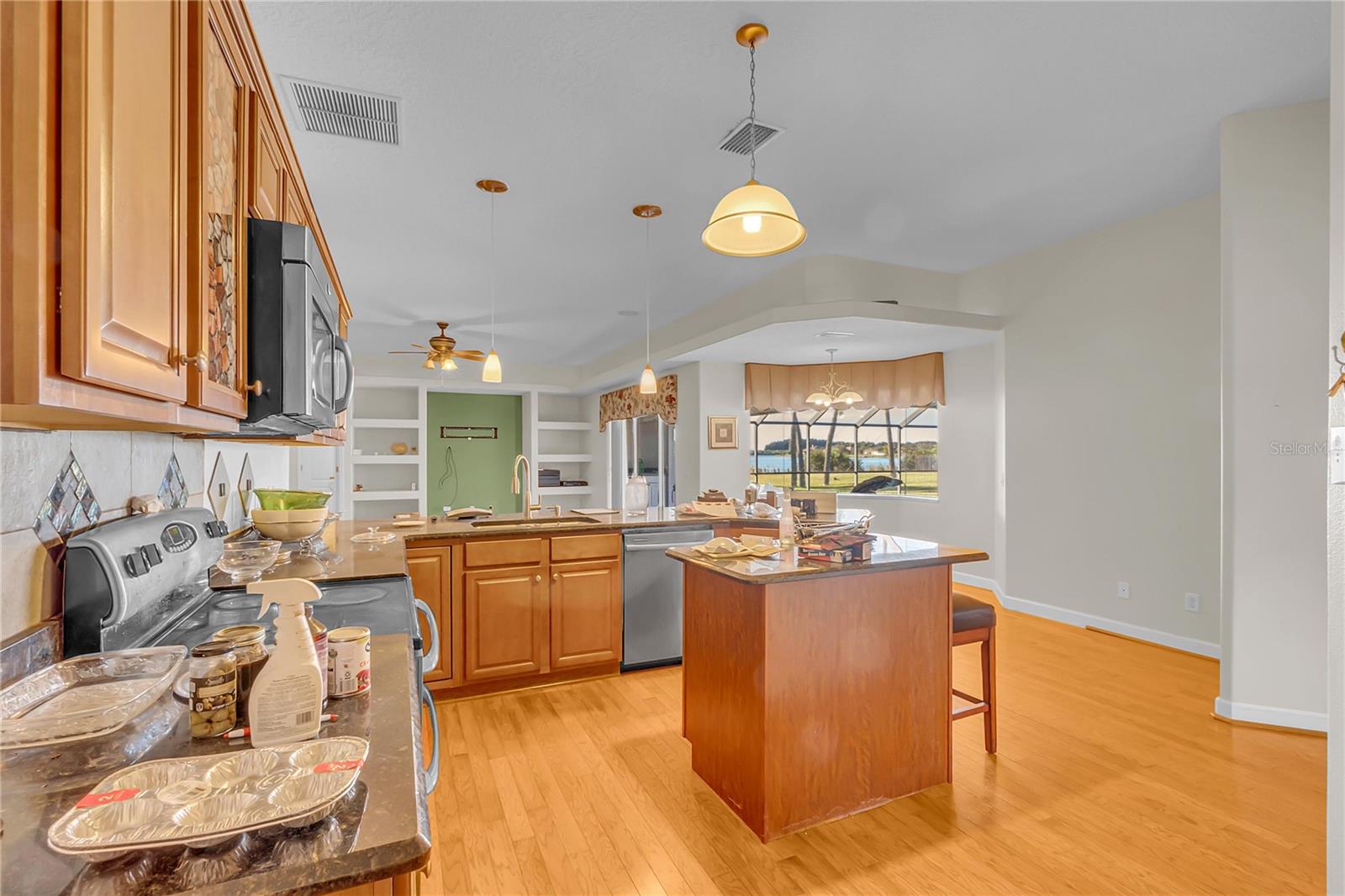 TUCKAWAY LAKE ESTATES - Residential