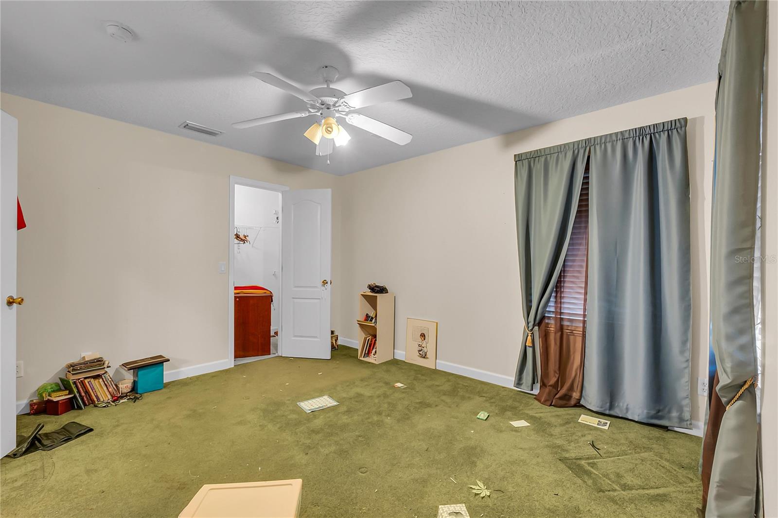 TUCKAWAY LAKE ESTATES - Residential