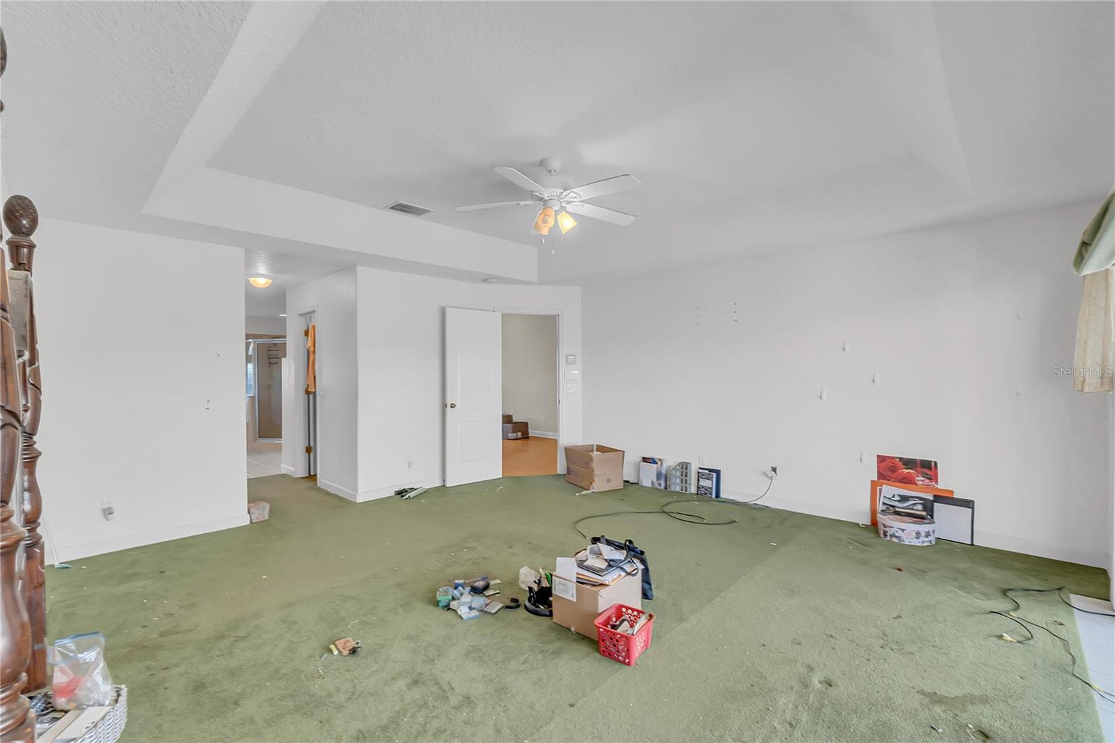 TUCKAWAY LAKE ESTATES - Residential