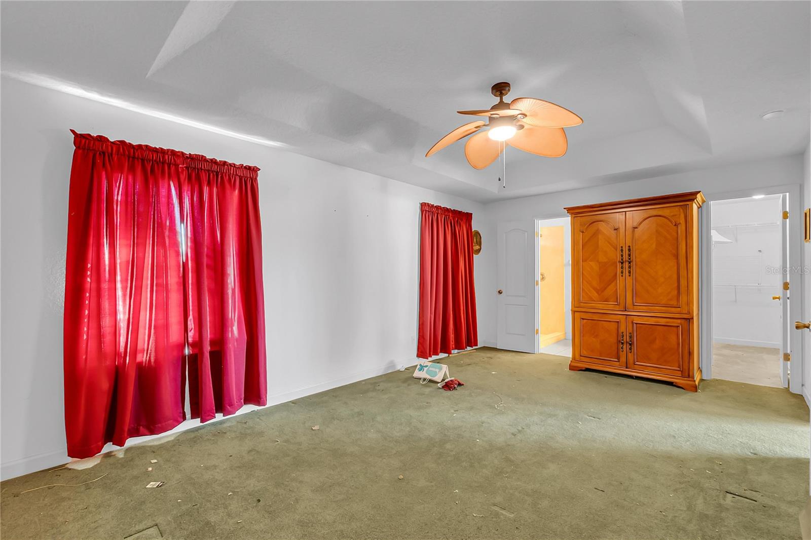 TUCKAWAY LAKE ESTATES - Residential