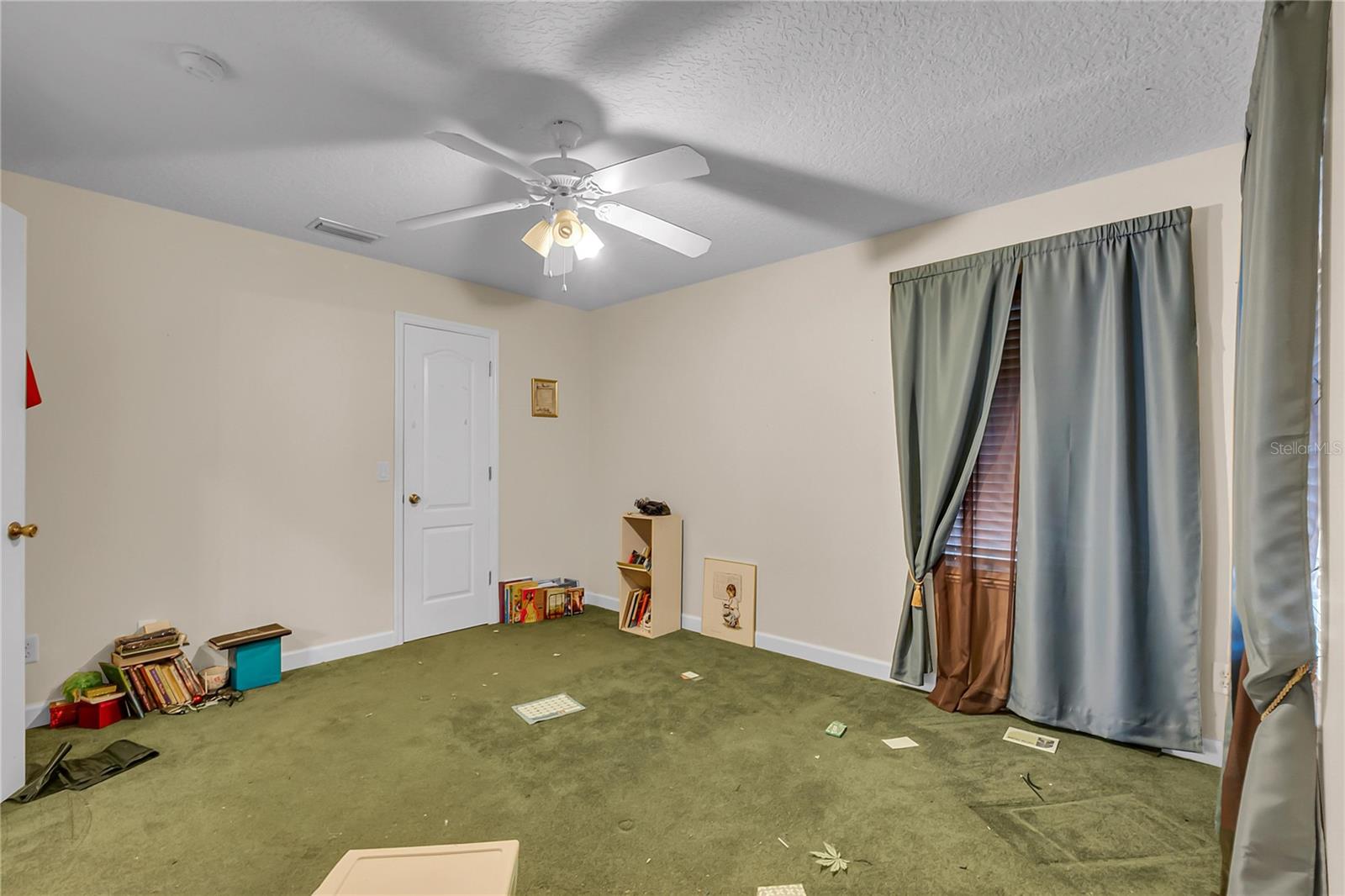 TUCKAWAY LAKE ESTATES - Residential