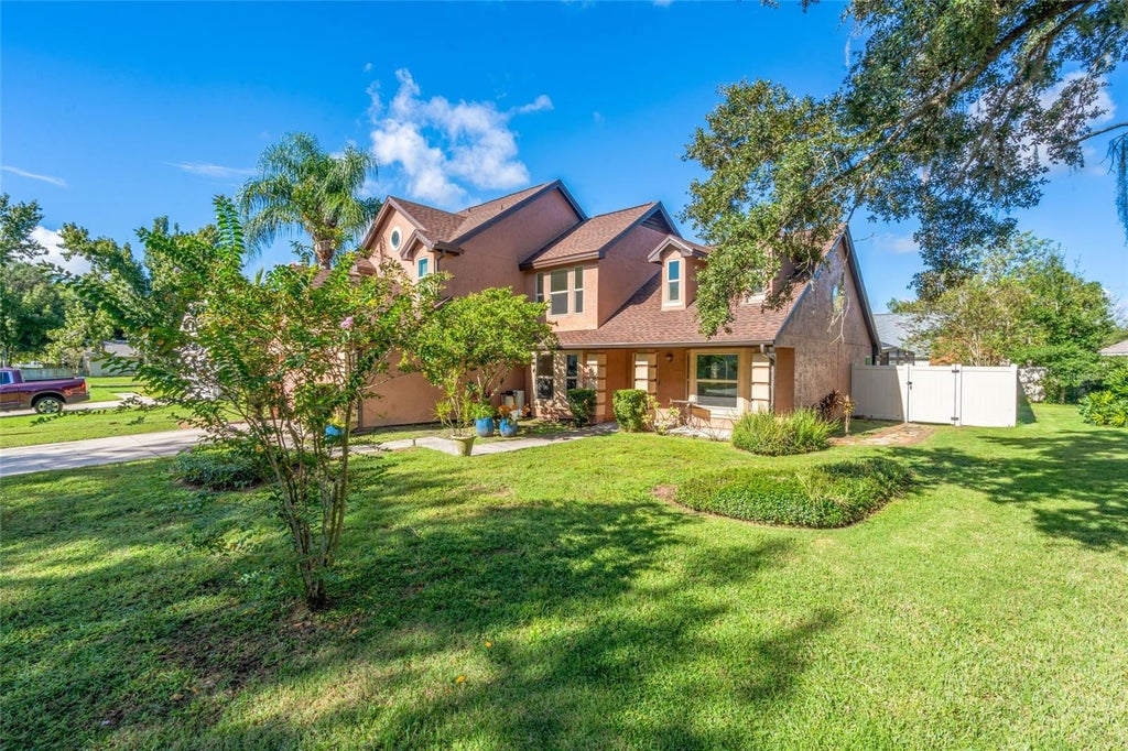 Photo of 14904 Perriwinkle Place, Tampa, FL 33625 (MLS # TB8533348)