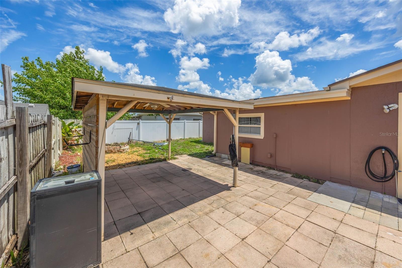 THE LAKES - Residential