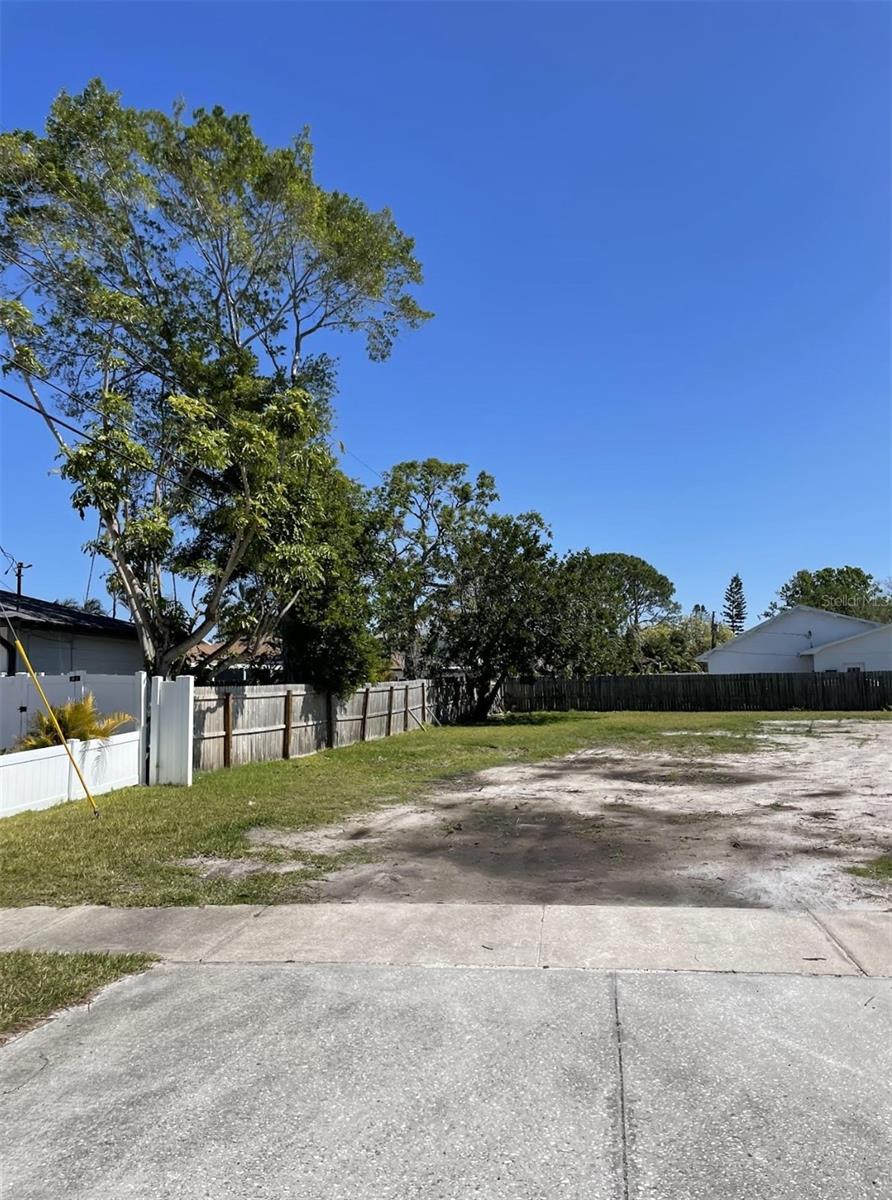 SHORE ACRES EDGEWATER SEC - Land