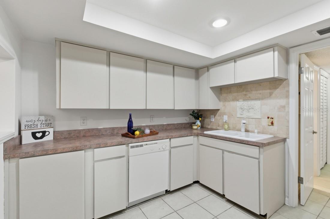 OAK HARBOUR SEC 1 - Residential