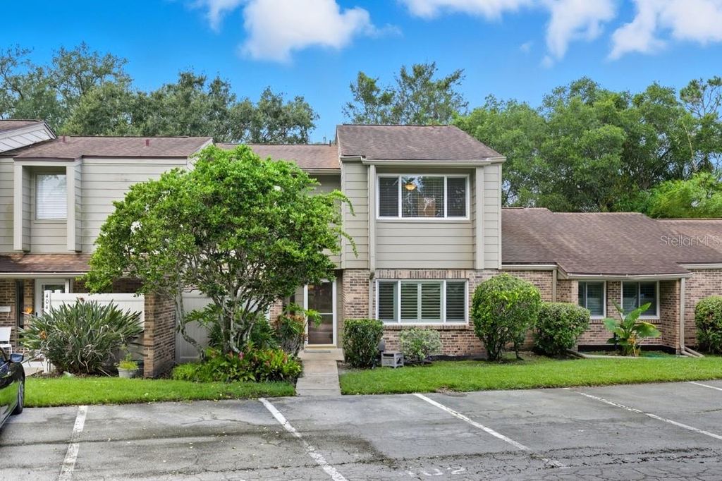 Photo of 402 Oak Haven Drive #402, Altamonte Springs, FL 32701 (MLS # O6350533)