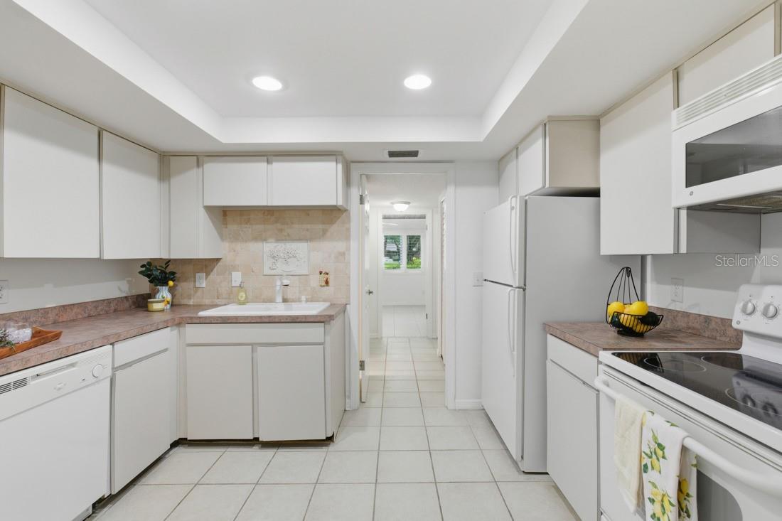 OAK HARBOUR SEC 1 - Residential