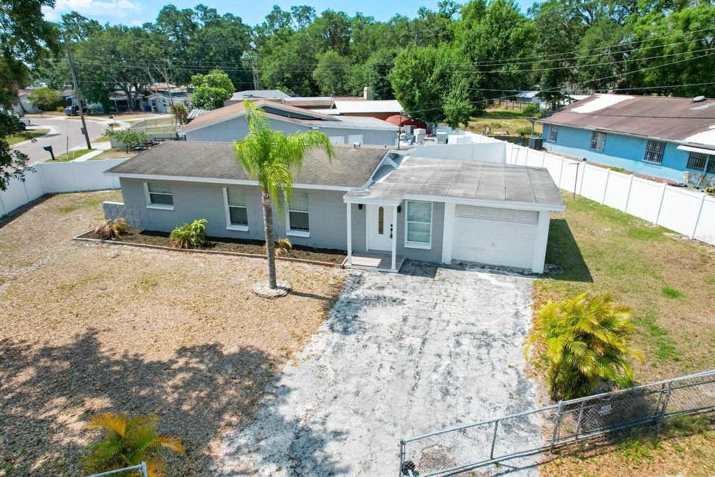 Photo of 6802 W Comanche Avenue, Tampa, FL 33634 (MLS # TB8466388)