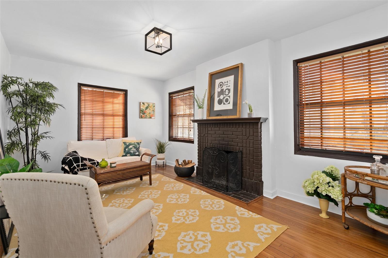 225 HIBISCUS COURT