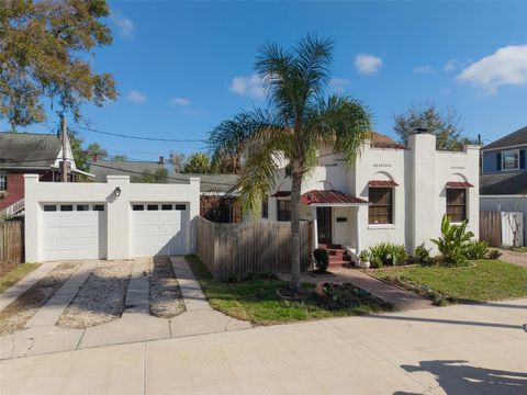Photo of 225 Hibiscus Court, Orlando, FL 32801 (MLS # O6411548)