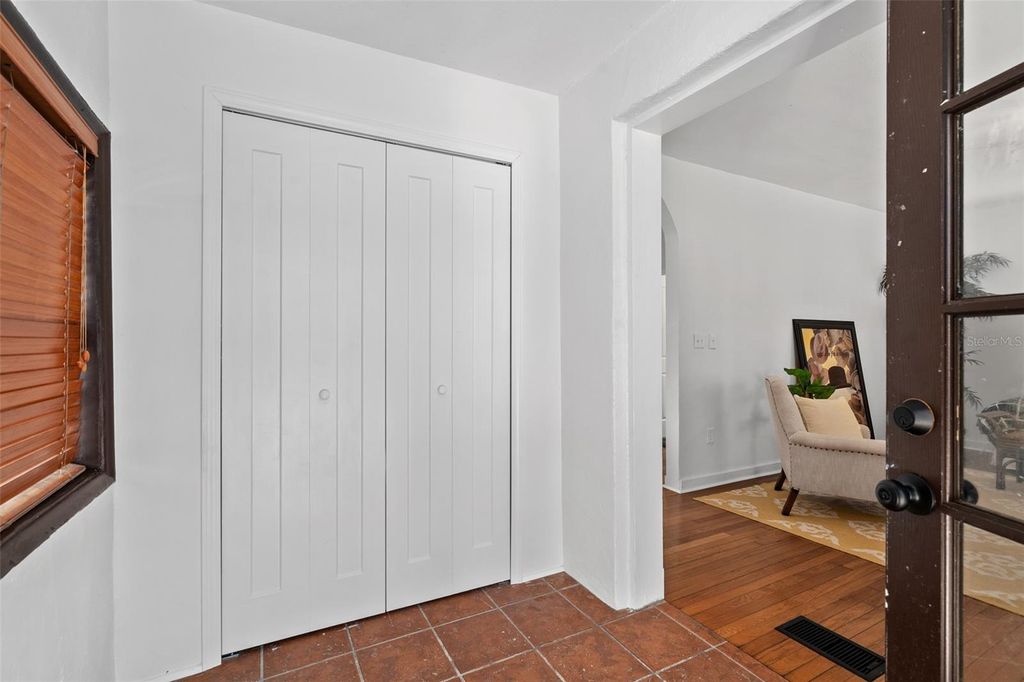 Photo of 225 Hibiscus Court, Orlando, FL 32801 (MLS # O6411548)