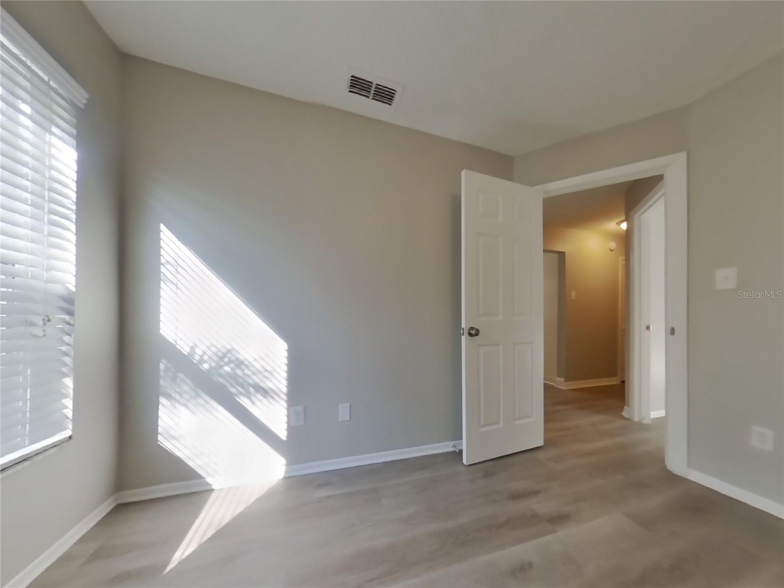 ORANGE GROVE PARK UNIT 4 - Residential Lease