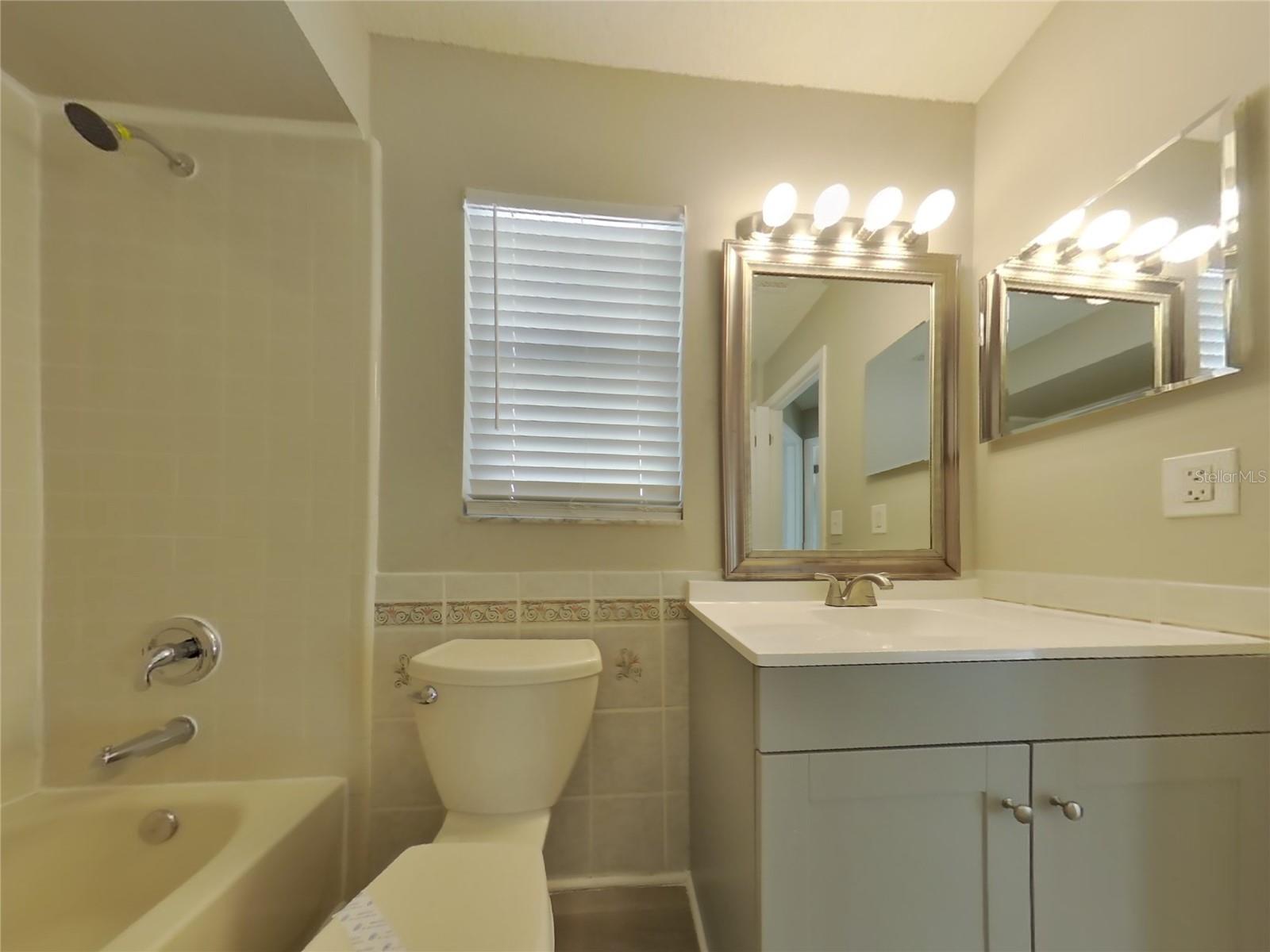 ORANGE GROVE PARK UNIT 4 - Residential Lease