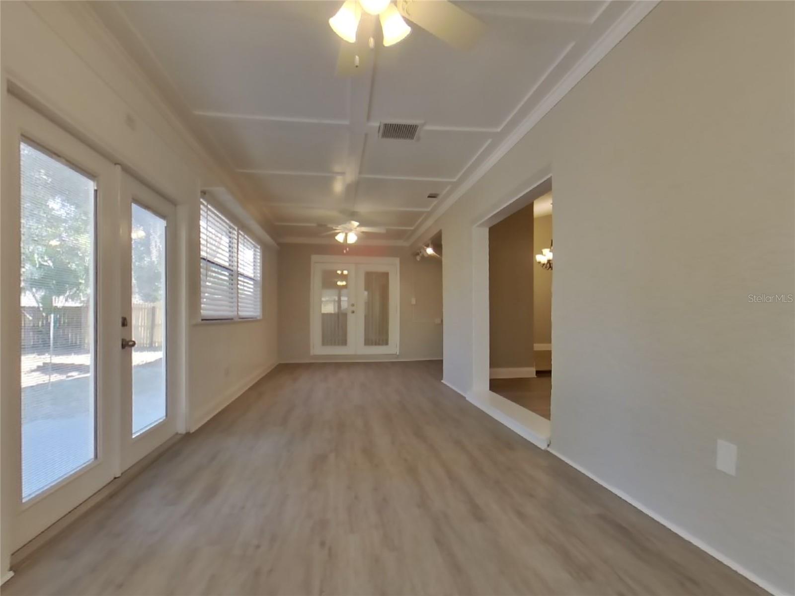 ORANGE GROVE PARK UNIT 4 - Residential Lease