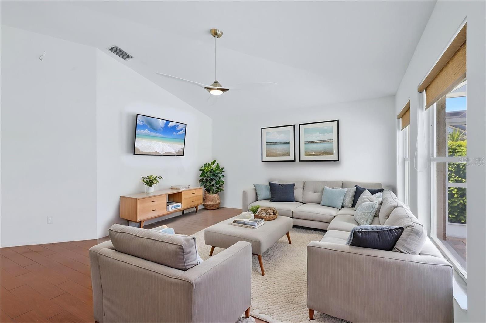 WELLINGTON CHASE - Residential