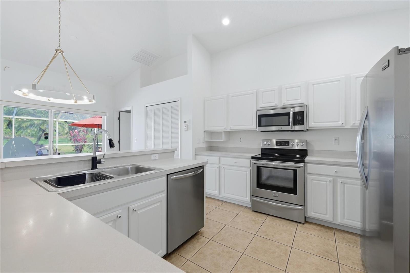 WELLINGTON CHASE - Residential