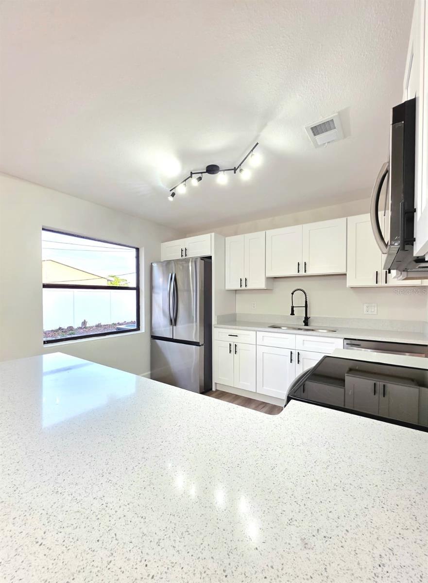 DALES ADDN TO GARDENDALE - Residential