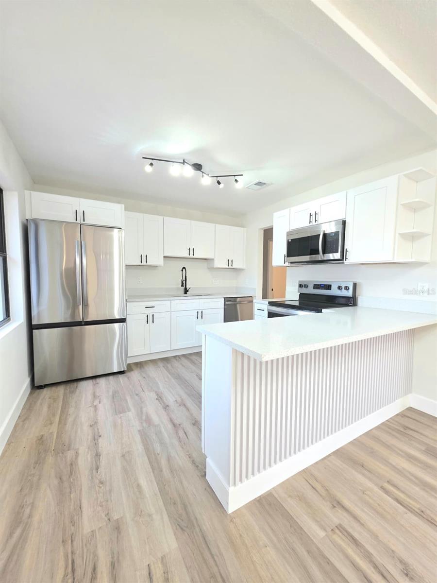 DALES ADDN TO GARDENDALE - Residential
