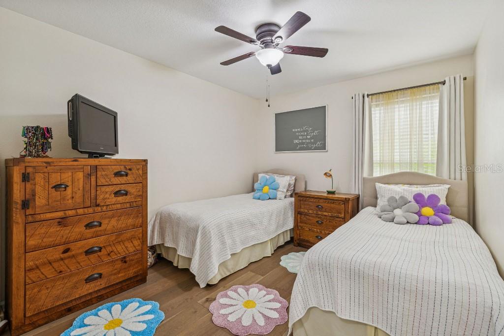 LEXINGTON OAKS VILLAGE 01 - Residential