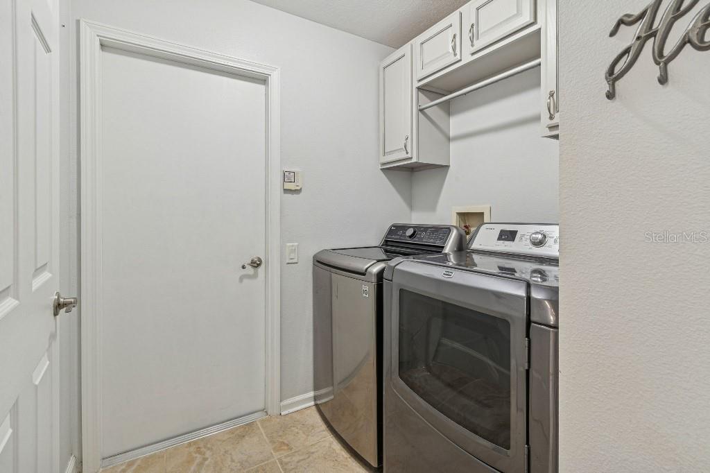 LEXINGTON OAKS VILLAGE 01 - Residential