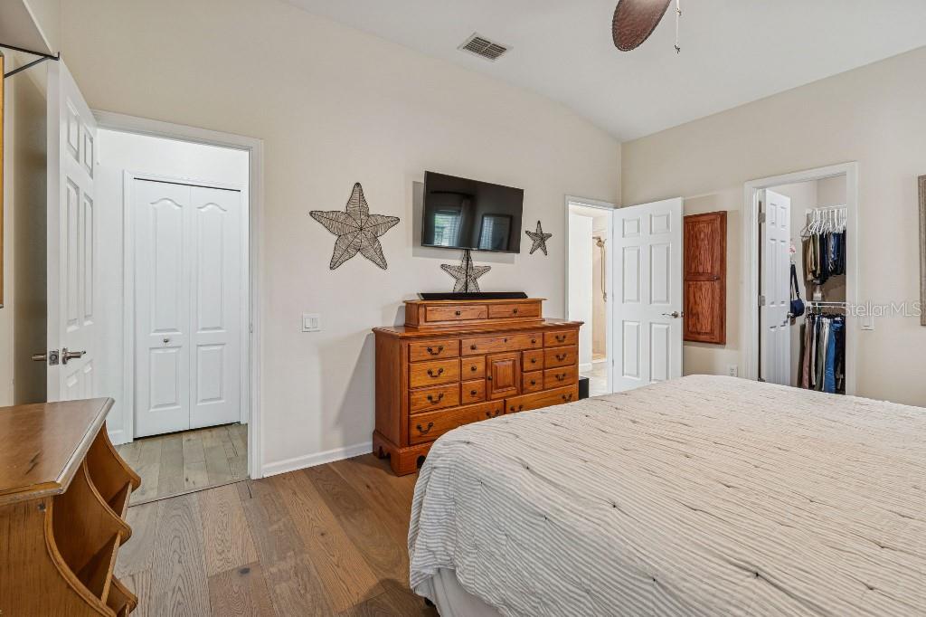 LEXINGTON OAKS VILLAGE 01 - Residential