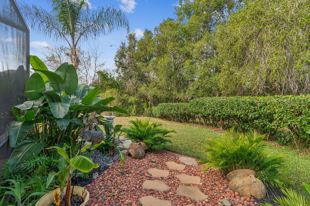 LEXINGTON OAKS VILLAGE 01 - Residential