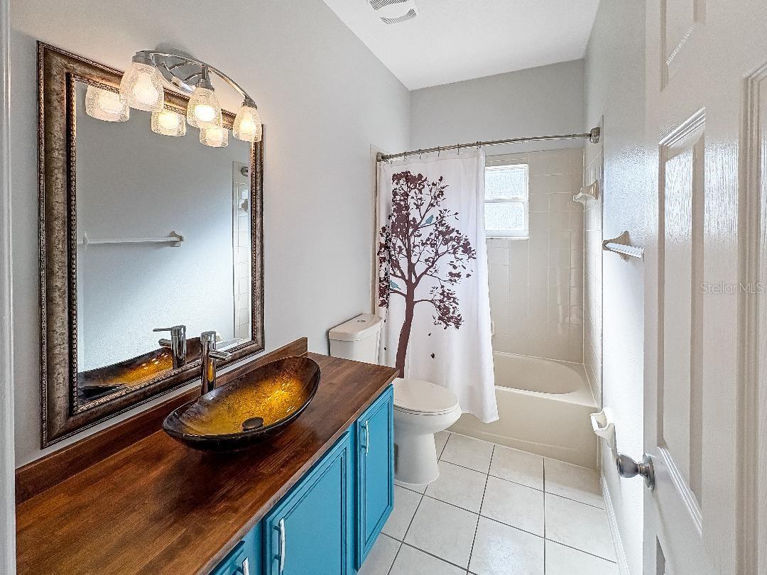 ASTER COVE AT CRESCENT LAKES - Residential Lease