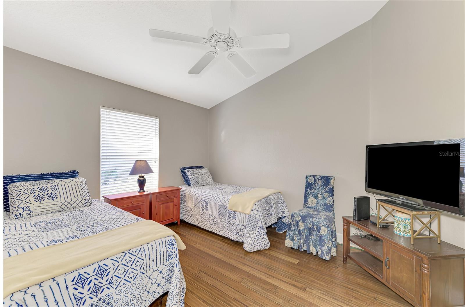 RIVERWOOD - Residential