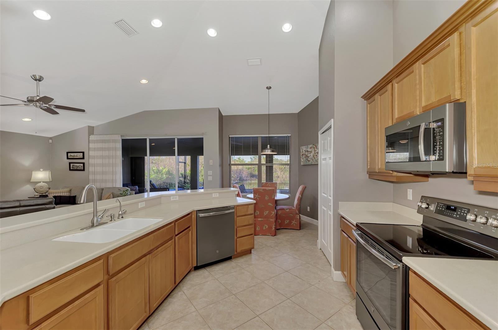 RIVERWOOD - Residential