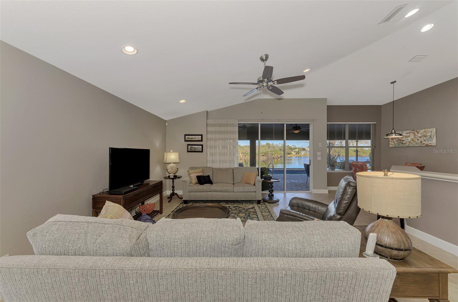 RIVERWOOD - Residential